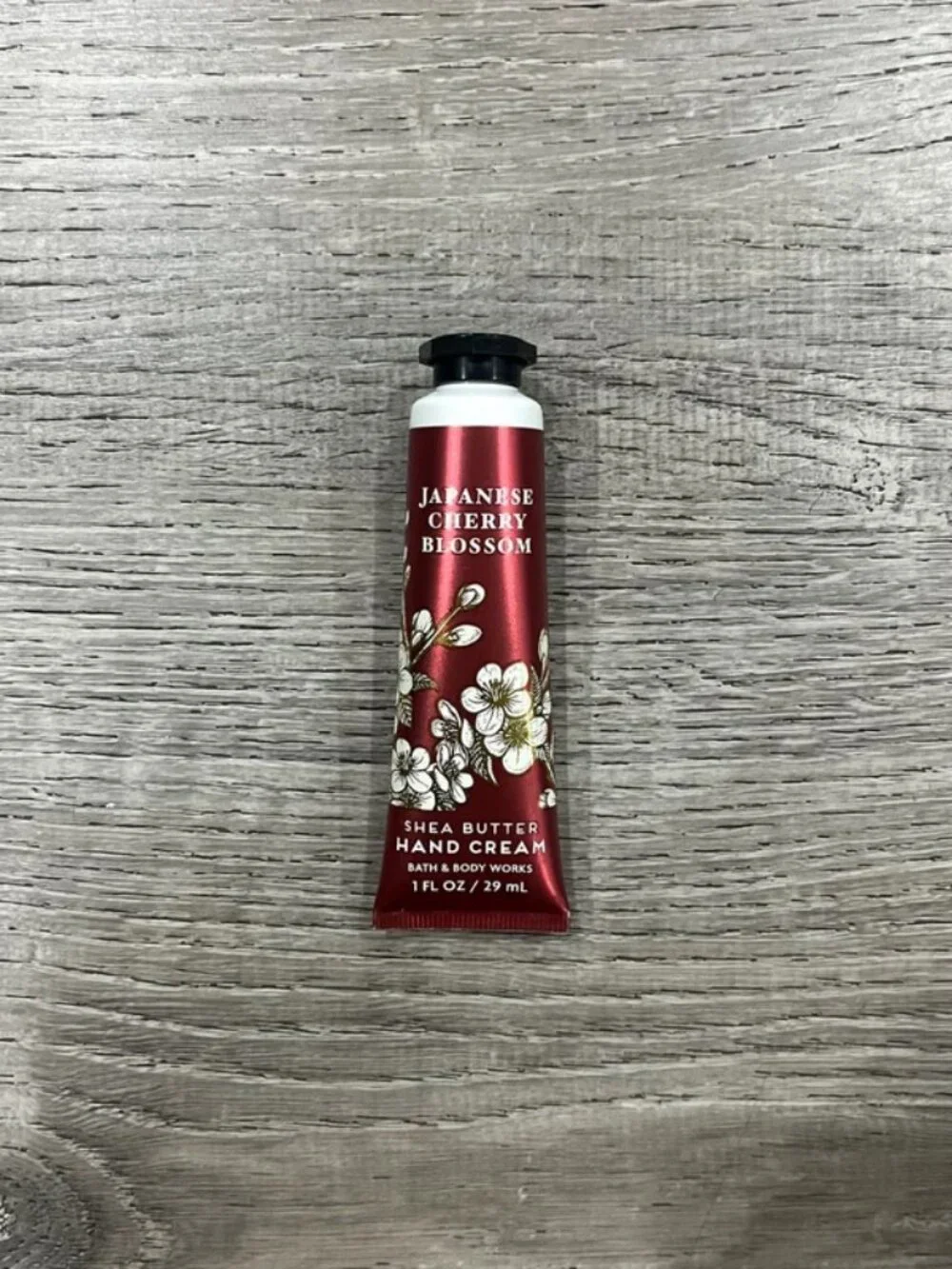 Bath and Body Works Hand Cream (Japanese Cherry Blossom)